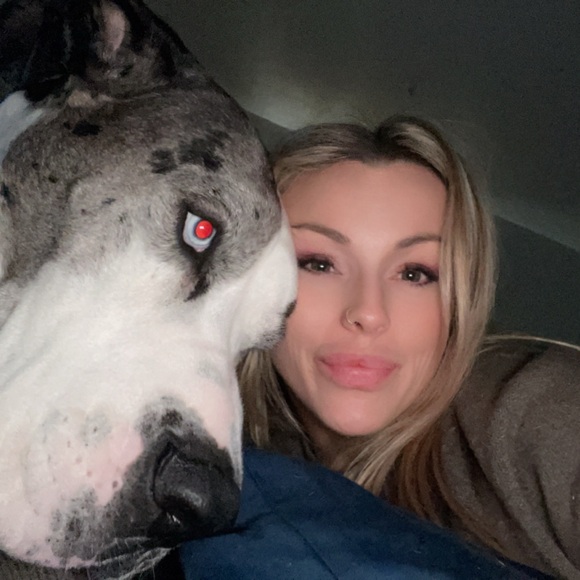 Meet your Posher, Makenzie - Picture 5 of 5